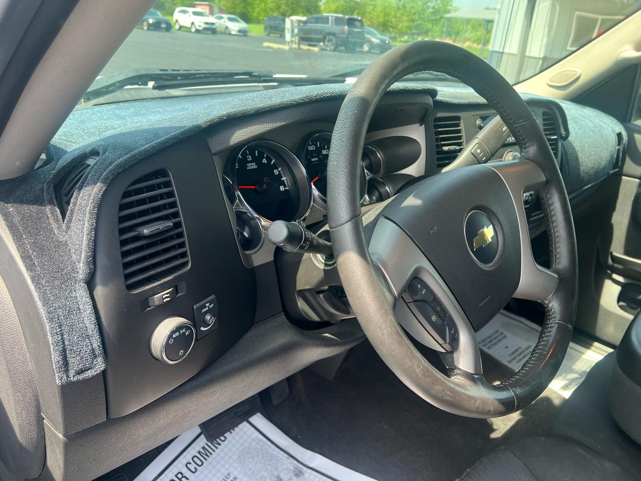 Chevrolet Silverado 1500 4WD Crew Cab 143.5" LT 2013