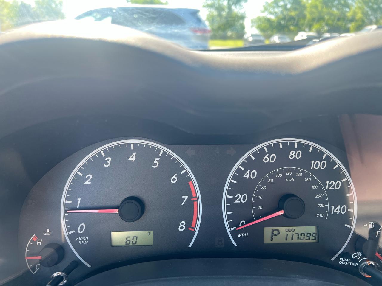 Toyota Corolla 4dr Sdn Auto LE (Natl) 2012