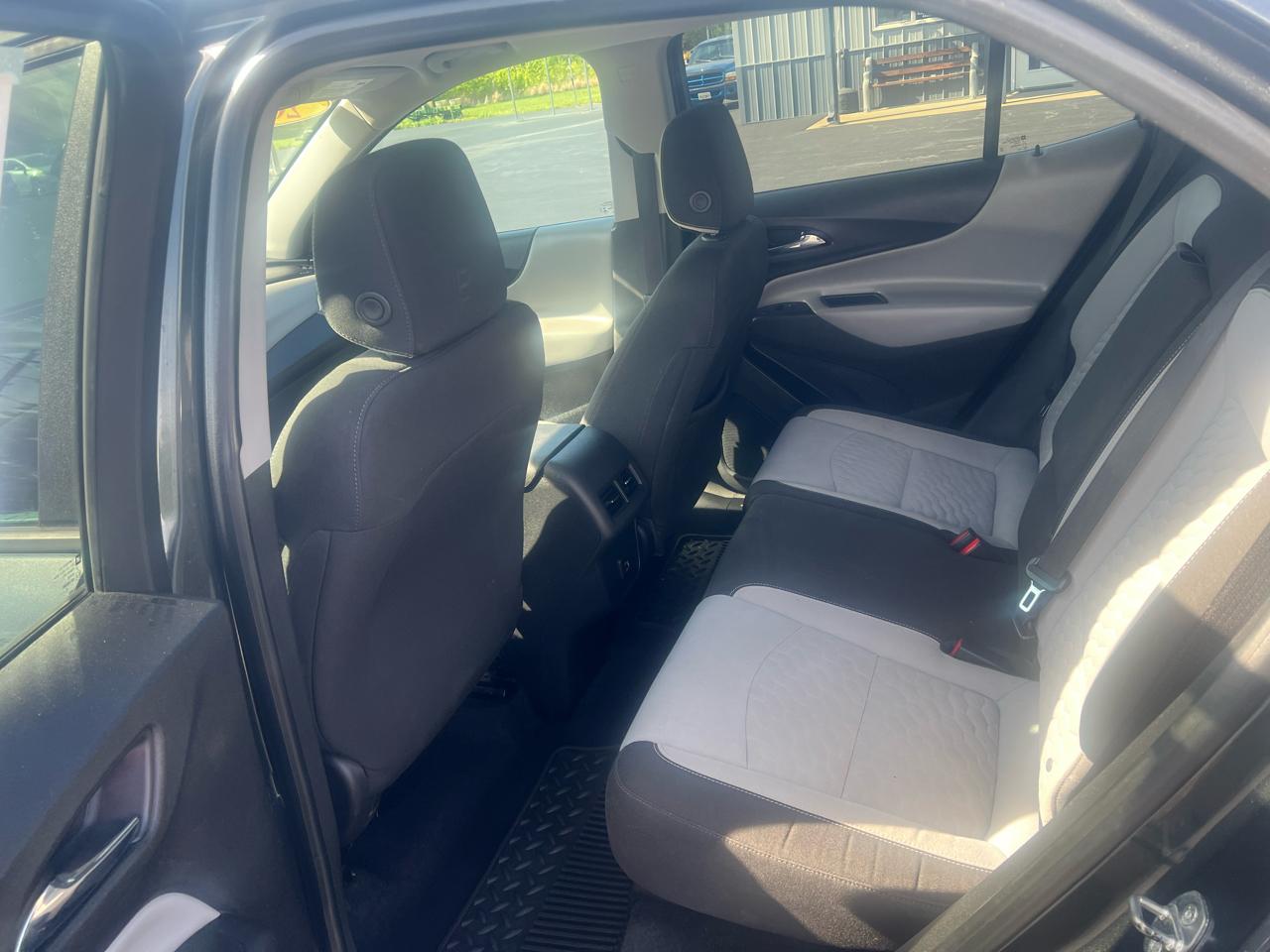 Chevrolet Equinox FWD 4dr LS w/1LS 2020