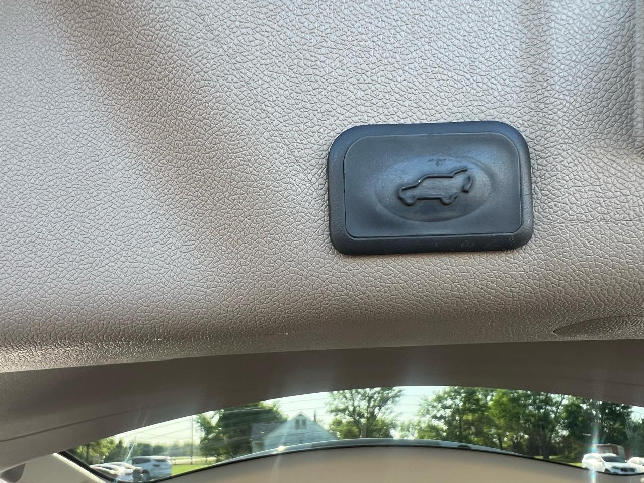 GMC Acadia FWD 4dr Denali 2013