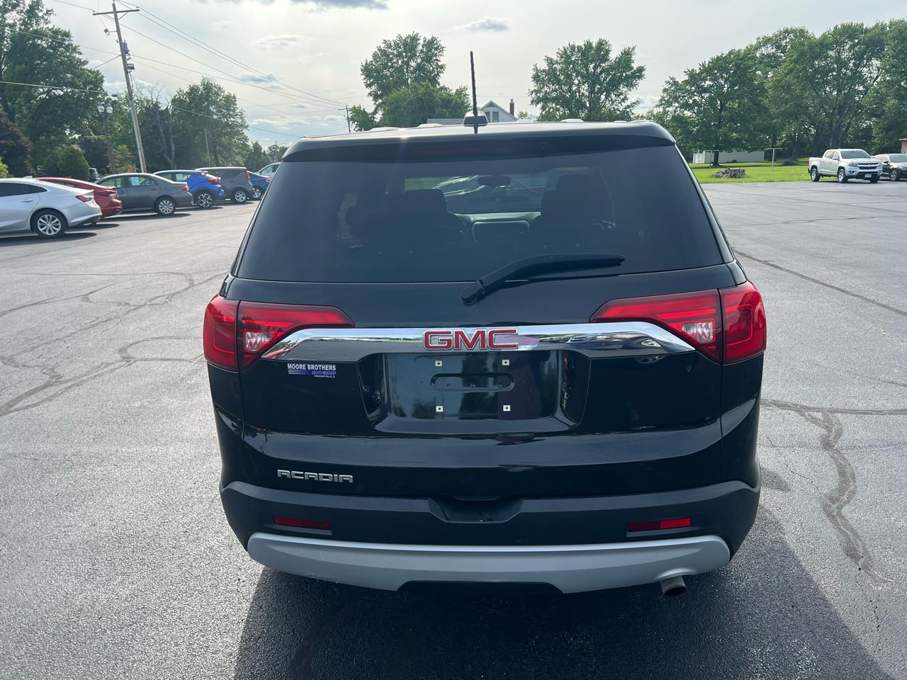 GMC Acadia FWD 4dr SLE w/SLE-1 2017