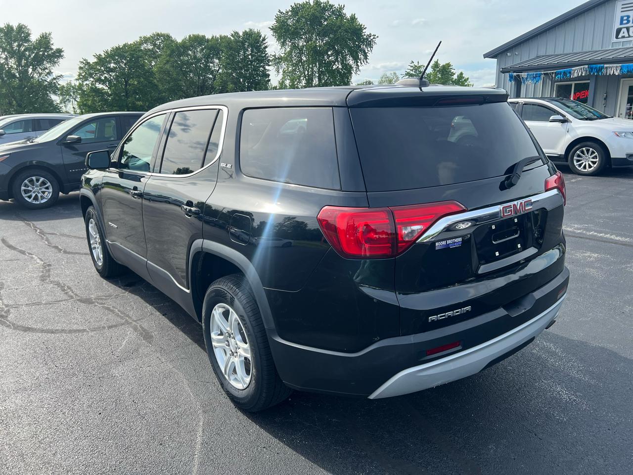 GMC Acadia FWD 4dr SLE w/SLE-1 2017