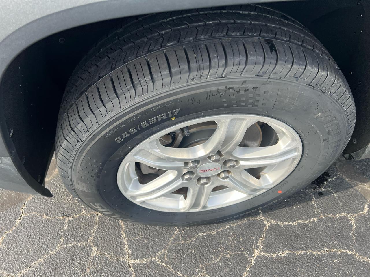 GMC Acadia FWD 4dr SLE w/SLE-1 2017