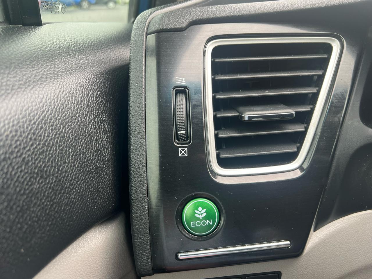 Honda Civic Sdn 4dr Auto LX 2013