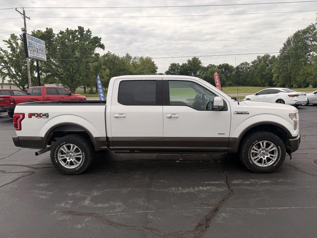 2016 Ford F-150 4WD SuperCrew 145" Lariat