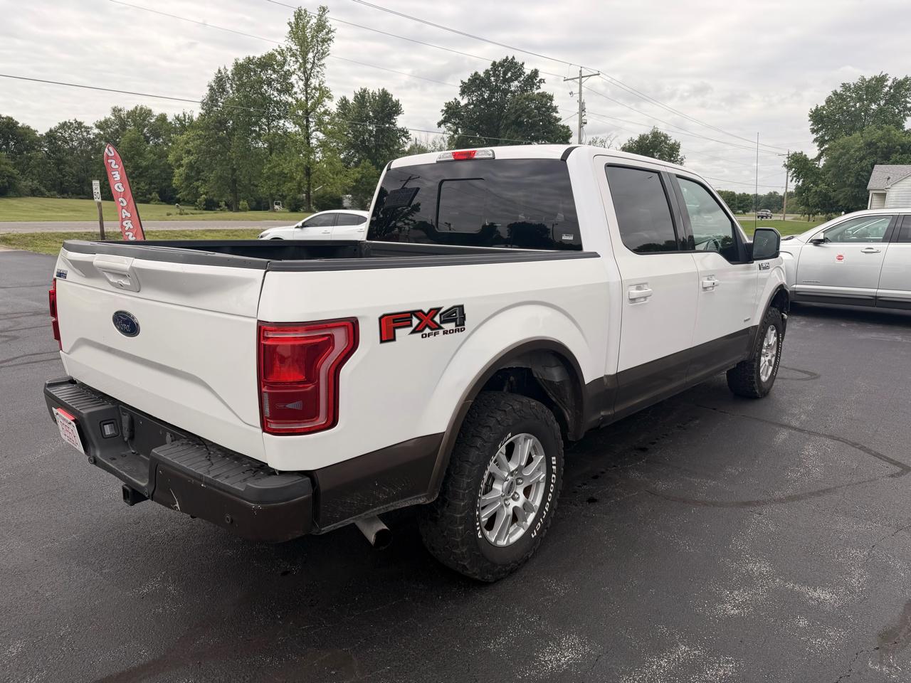 Ford F-150 4WD SuperCrew 145" Lariat 2016