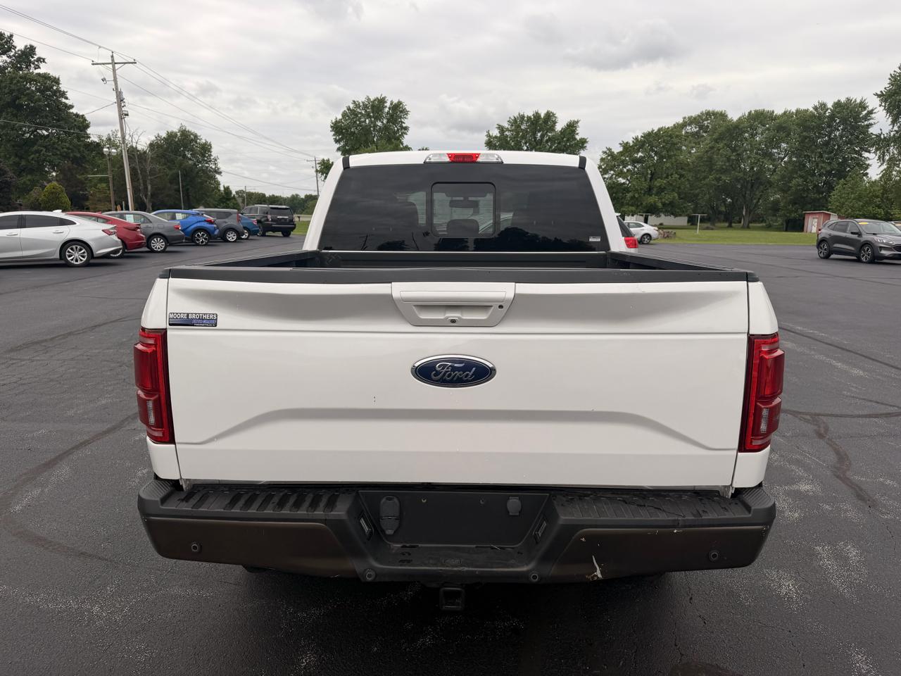 Ford F-150 4WD SuperCrew 145" Lariat 2016
