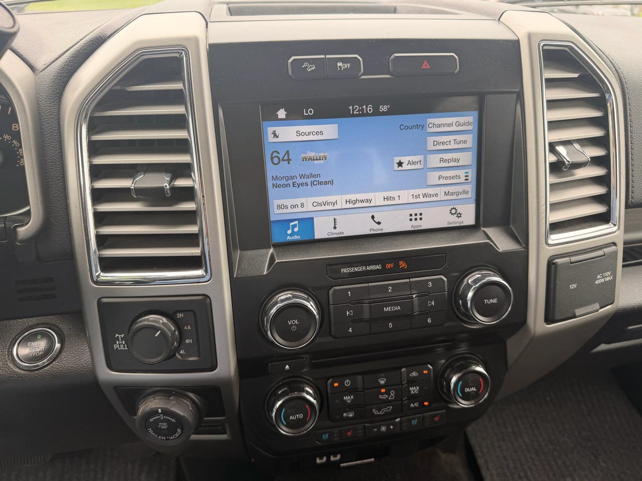 Ford F-150 4WD SuperCrew 145" Lariat 2016