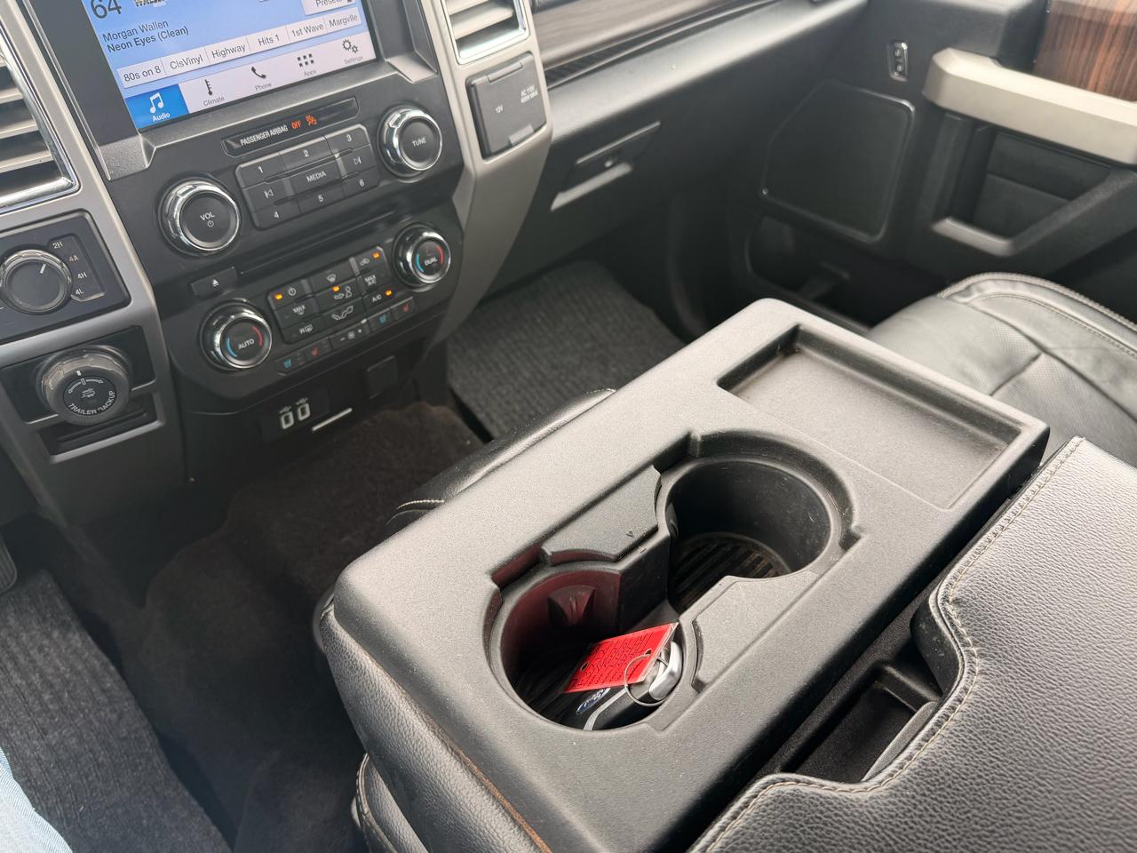 Ford F-150 4WD SuperCrew 145" Lariat 2016