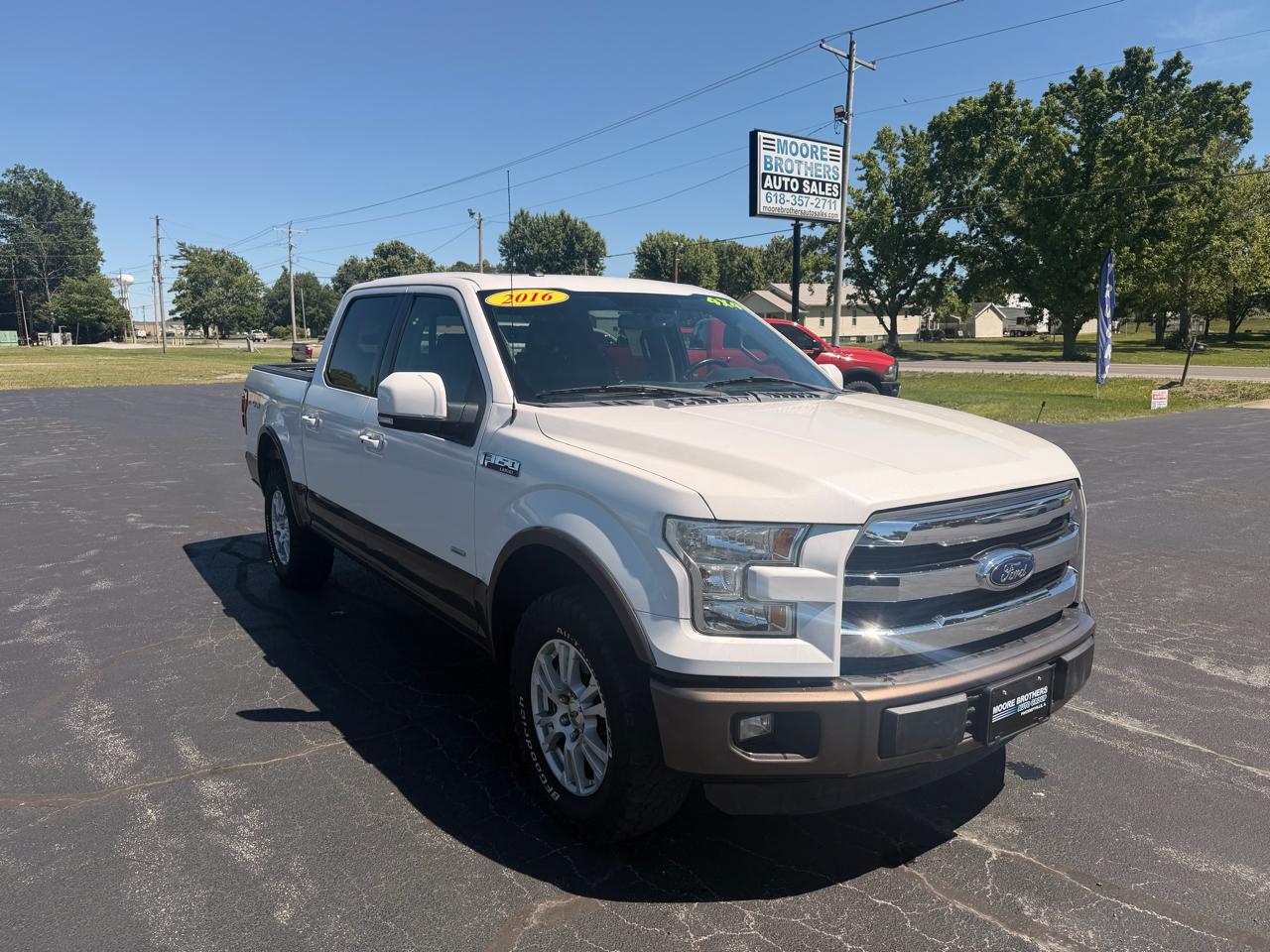 2016 Ford F-150 4WD SuperCrew 145" Lariat