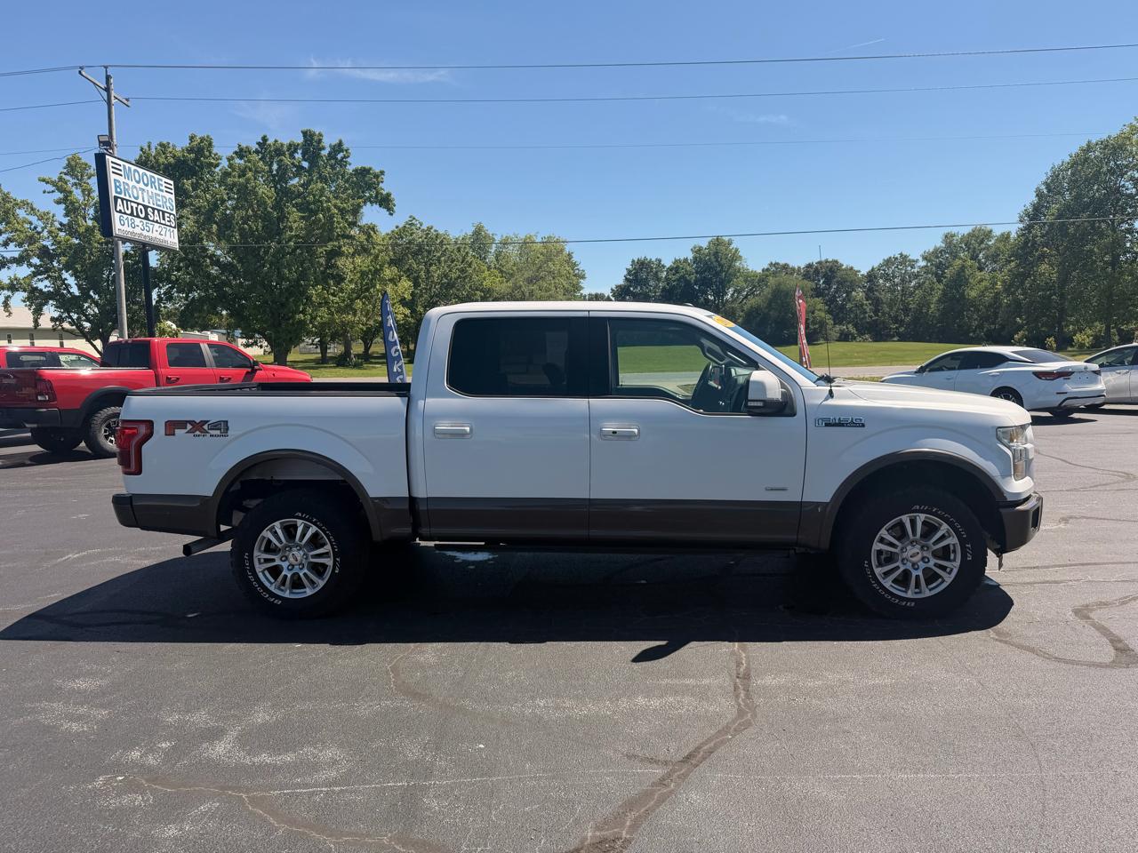 Ford F-150 4WD SuperCrew 145" Lariat 2016
