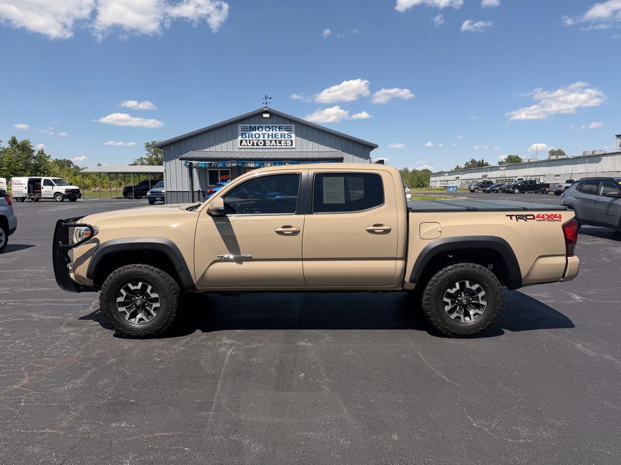 Toyota Tacoma TRD Off Road Double Cab 5' Bed V6 4x4 MT (Natl) 2017