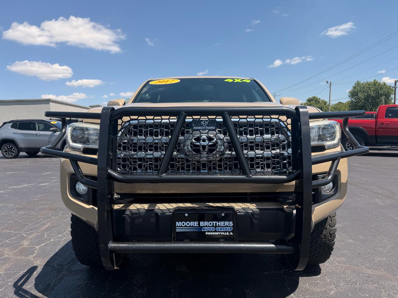 Toyota Tacoma TRD Off Road Double Cab 5' Bed V6 4x4 MT (Natl) 2017
