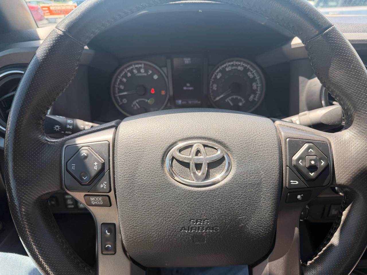 Toyota Tacoma TRD Off Road Double Cab 5' Bed V6 4x4 MT (Natl) 2017