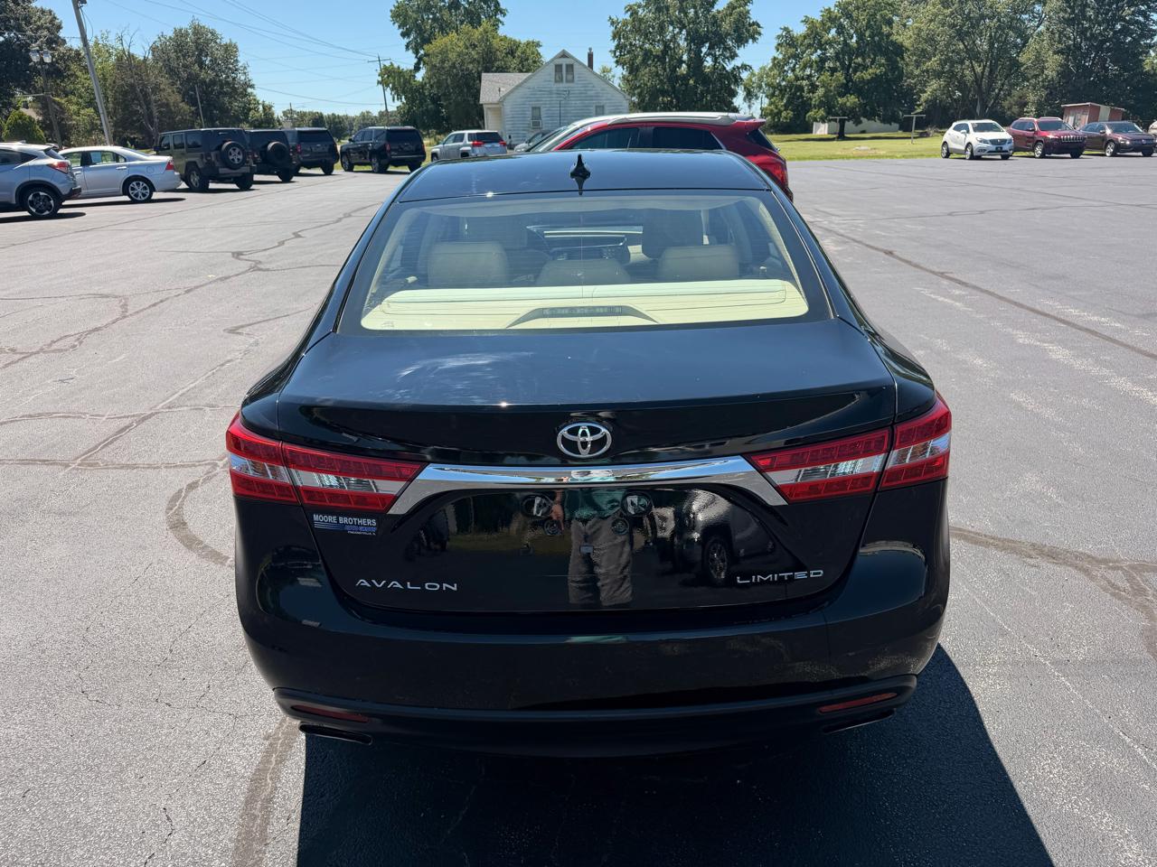 Toyota Avalon 4dr Sdn XLE Premium (Natl) 2013