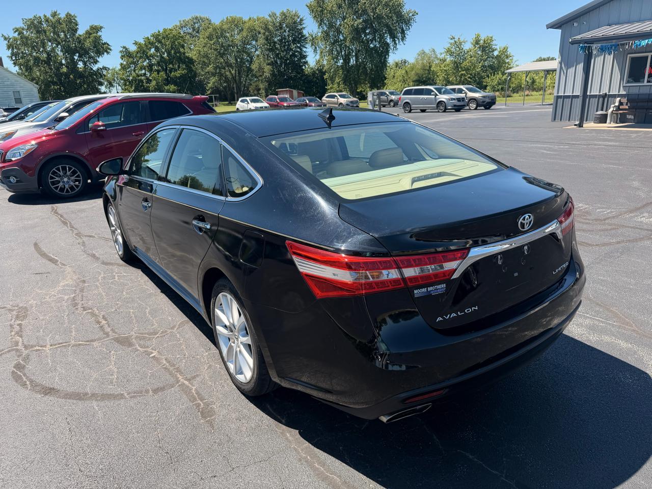 Toyota Avalon 4dr Sdn XLE Premium (Natl) 2013