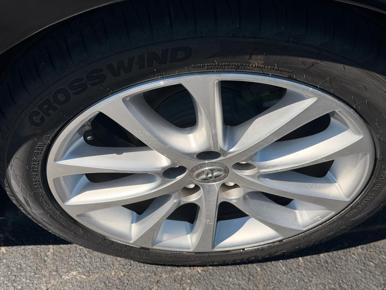 Toyota Avalon 4dr Sdn XLE Premium (Natl) 2013