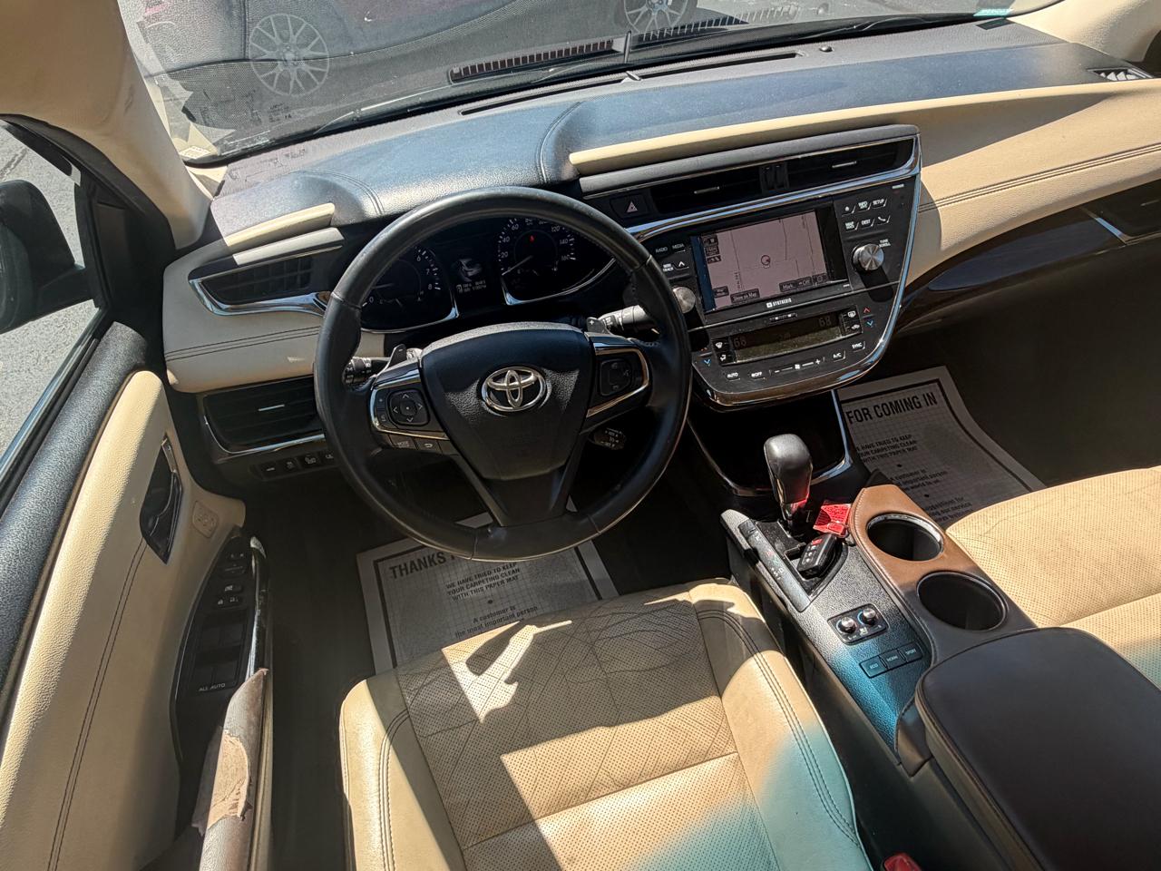 Toyota Avalon 4dr Sdn XLE Premium (Natl) 2013
