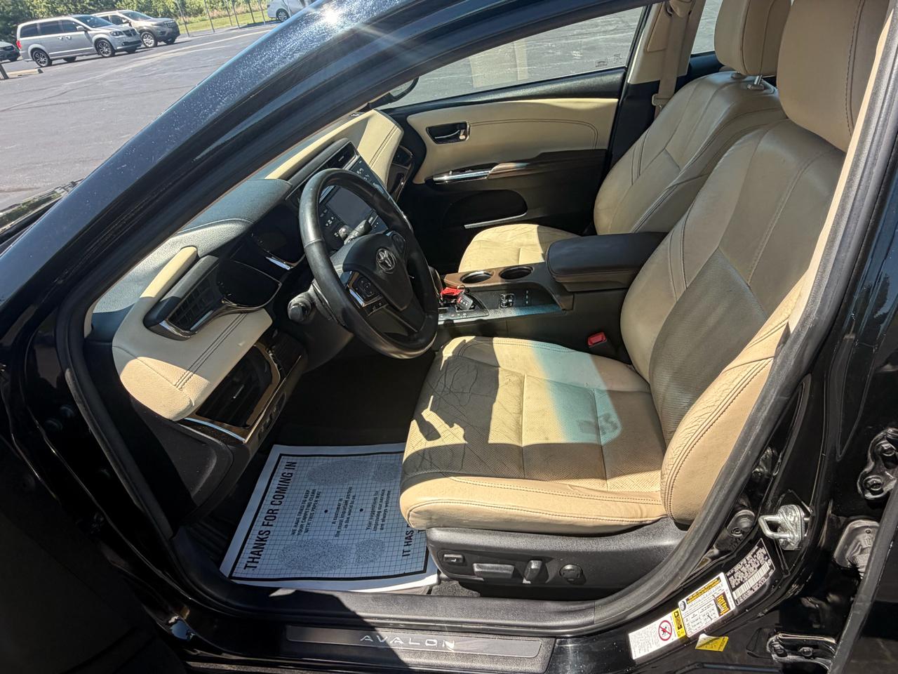 Toyota Avalon 4dr Sdn XLE Premium (Natl) 2013