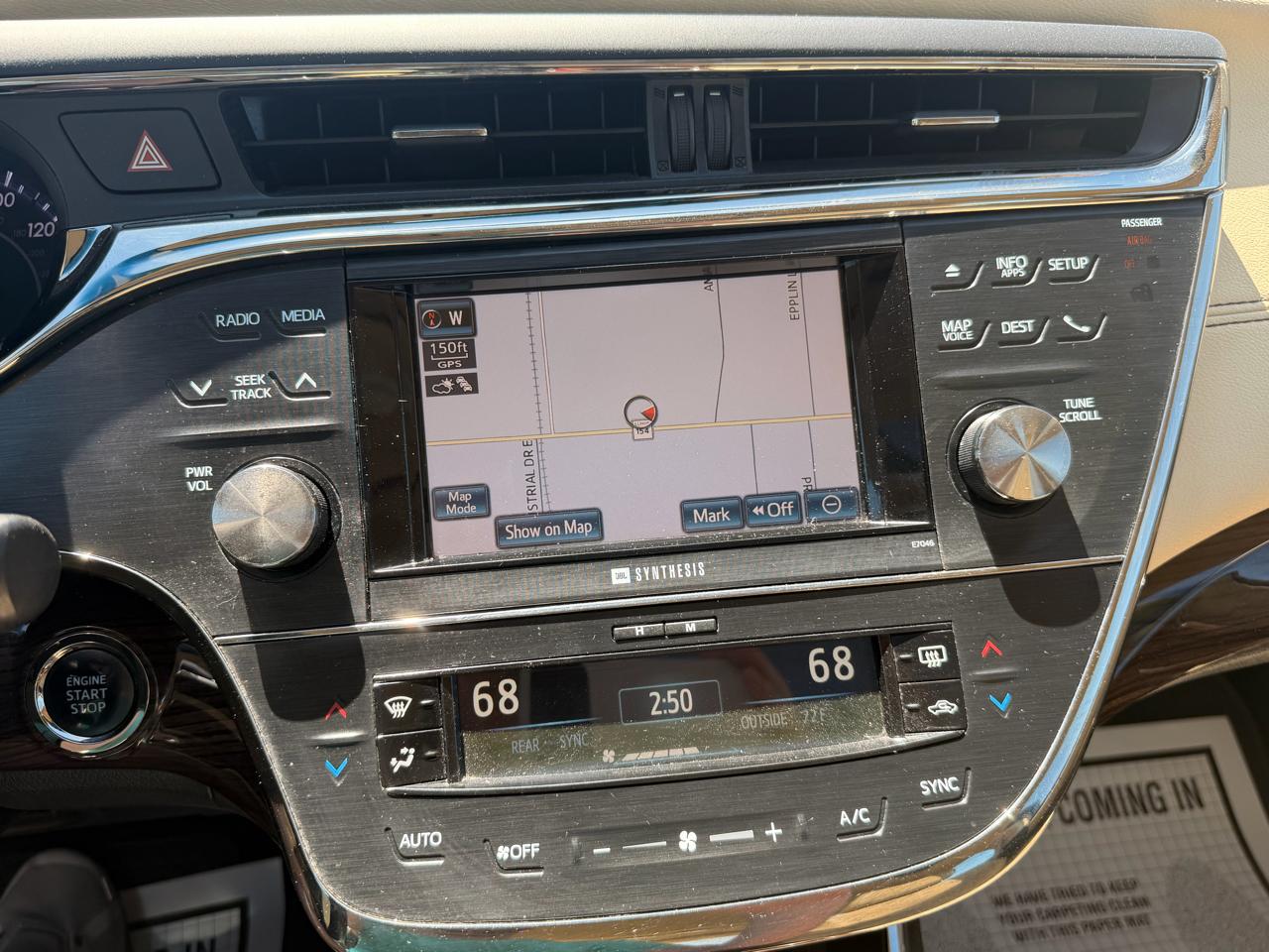 Toyota Avalon 4dr Sdn XLE Premium (Natl) 2013