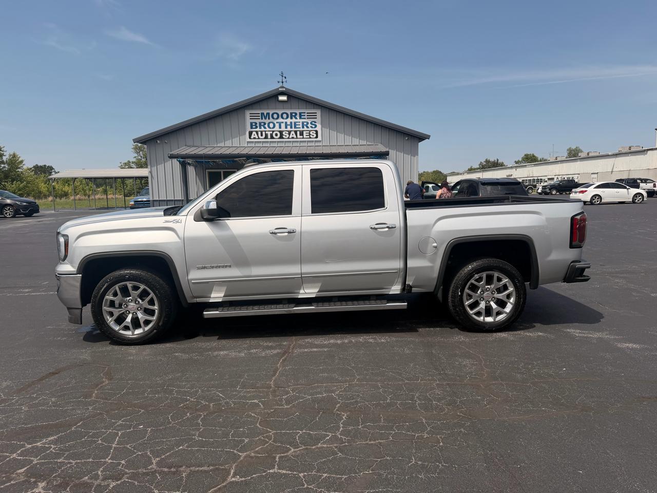 GMC Sierra 1500 4WD Crew Cab 143.5" SLT 2018