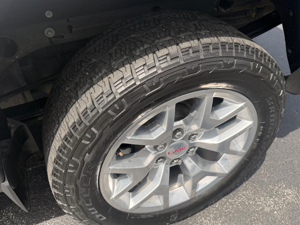 GMC Sierra 1500 4WD Crew Cab 143.5" SLT 2018