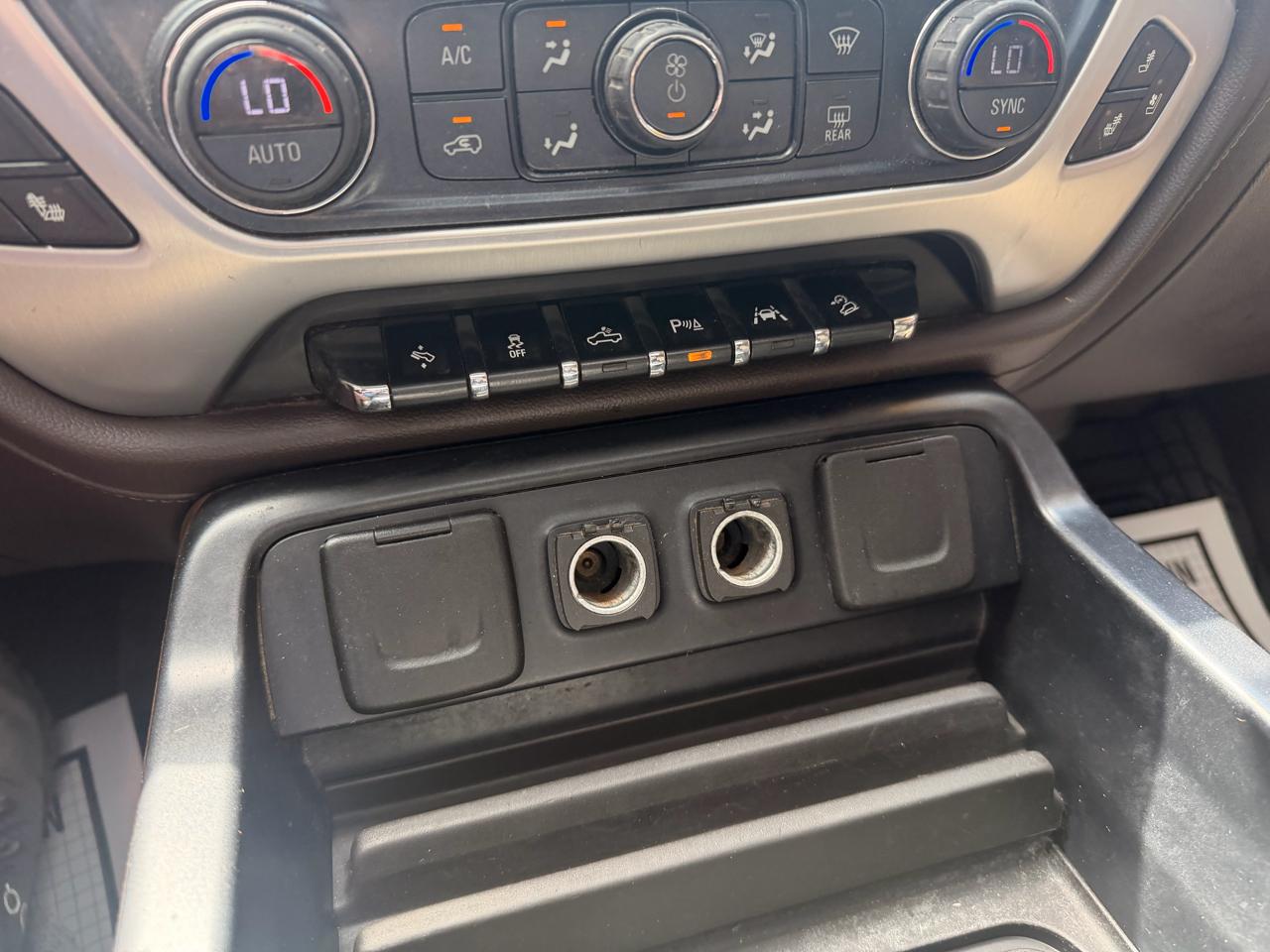 GMC Sierra 1500 4WD Crew Cab 143.5" SLT 2018