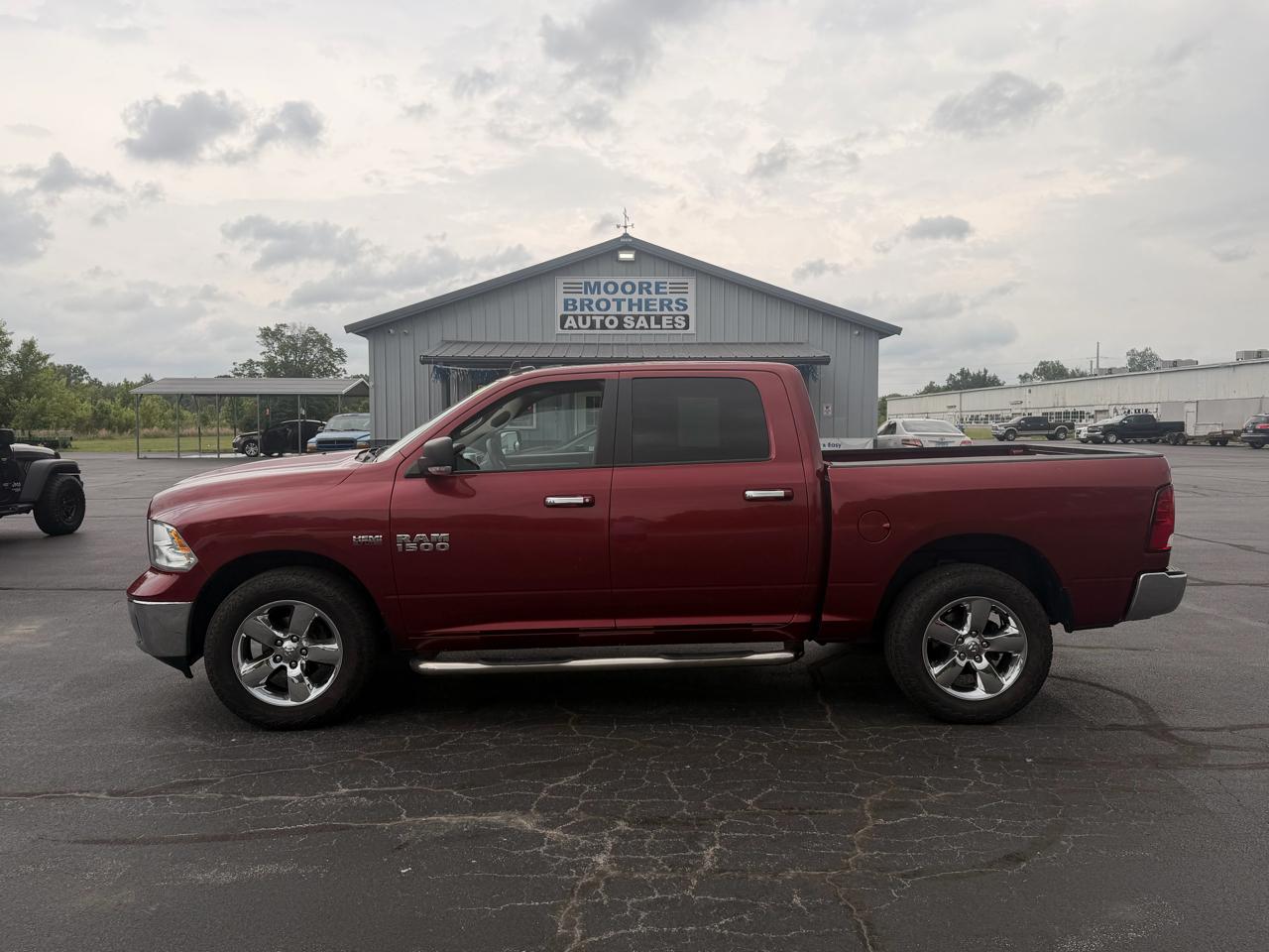 RAM 1500 4WD Crew Cab 140.5" Big Horn 2015