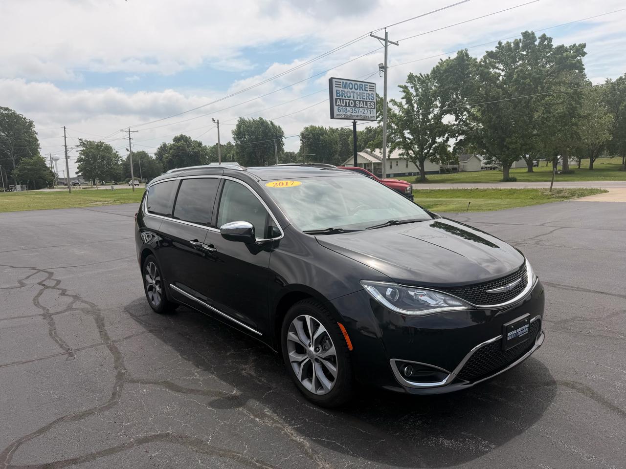 2017 Chrysler Pacifica Limited FWD