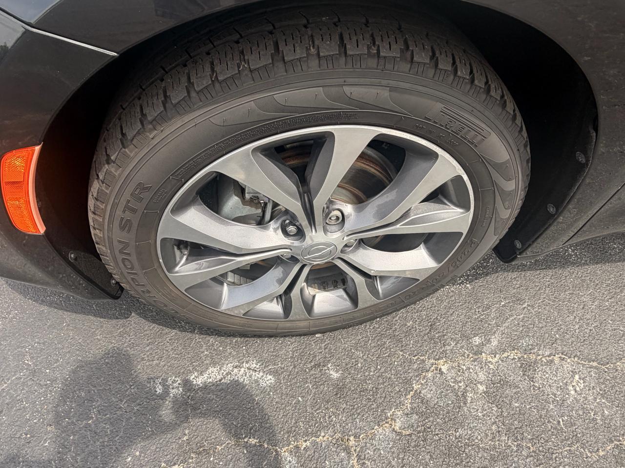 Chrysler Pacifica Limited FWD 2017