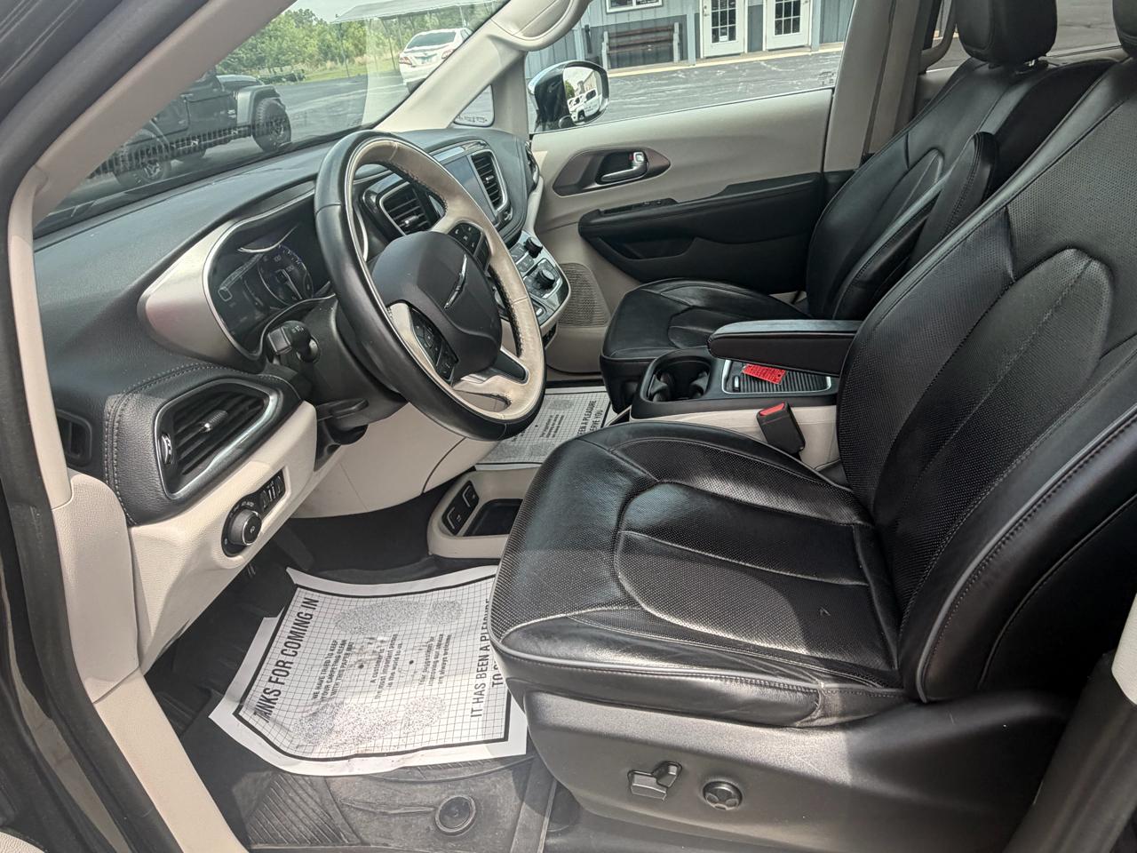 Chrysler Pacifica Limited FWD 2017