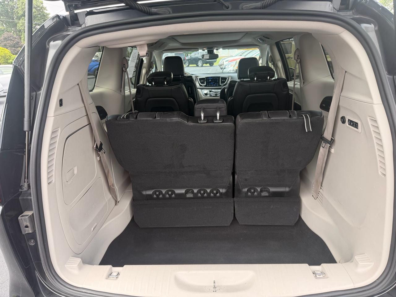 Chrysler Pacifica Limited FWD 2017