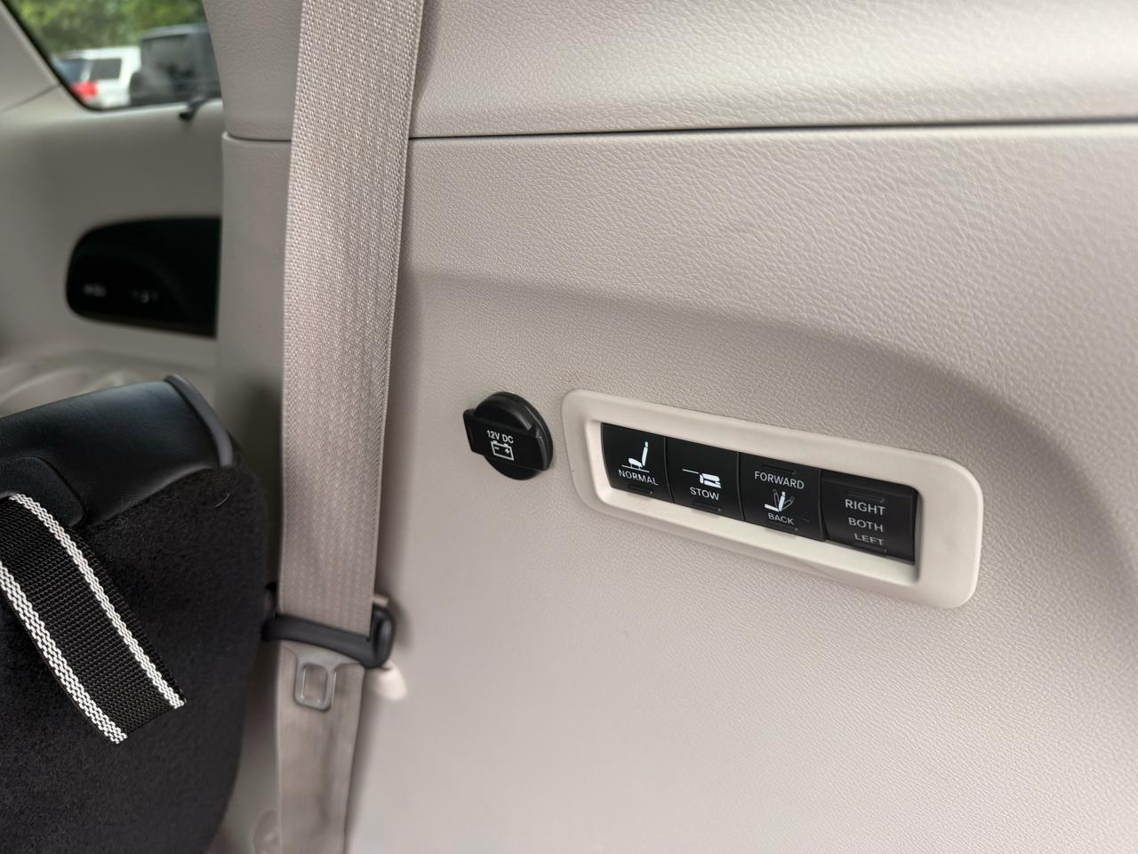 Chrysler Pacifica Limited FWD 2017