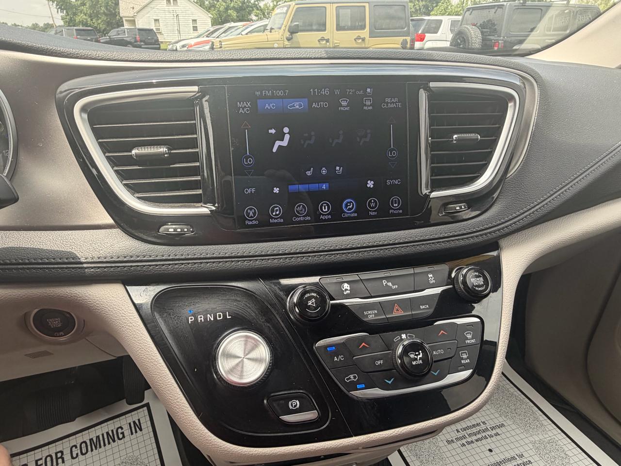 Chrysler Pacifica Limited FWD 2017