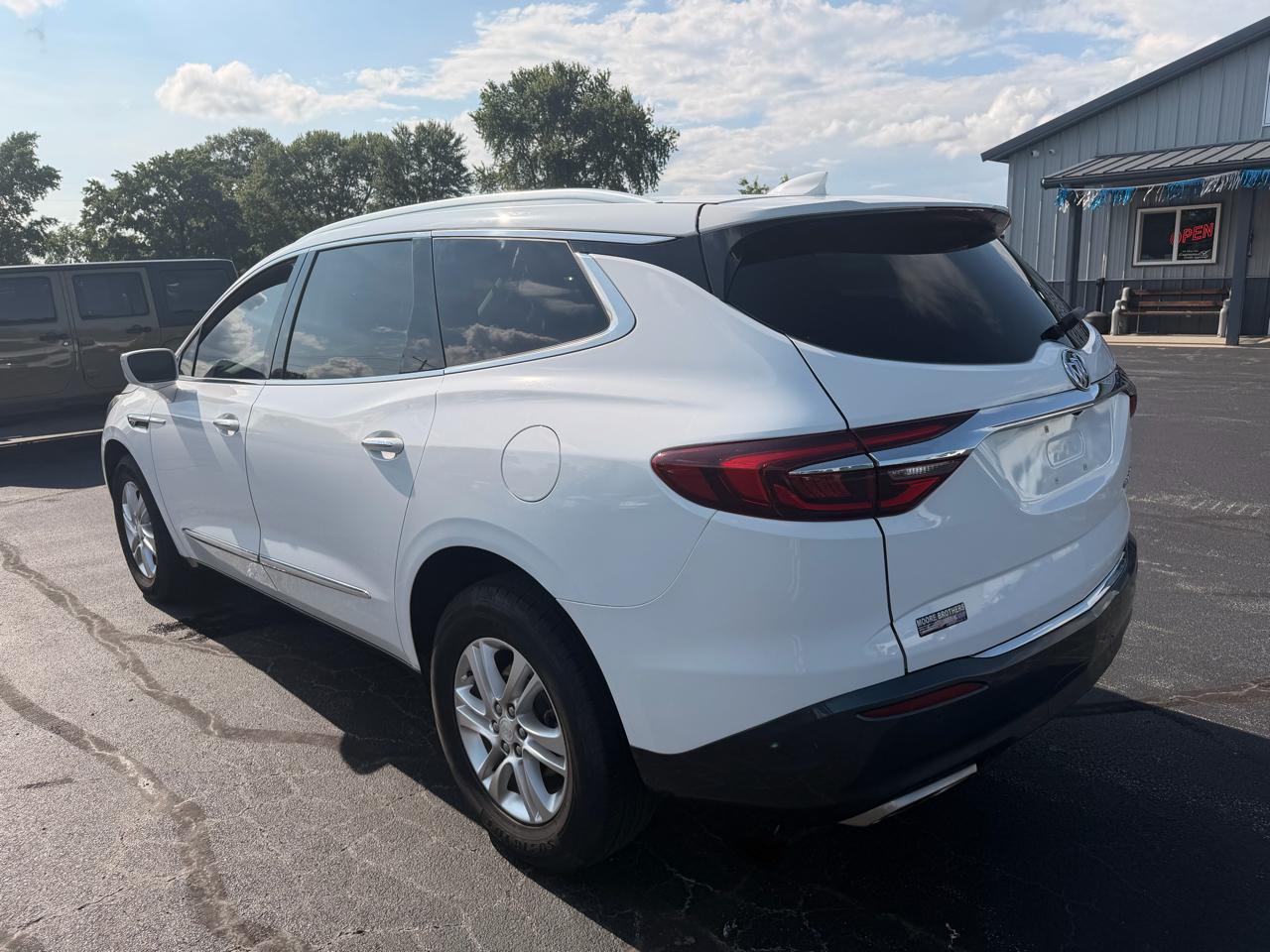 Buick Enclave AWD 4dr Essence 2019