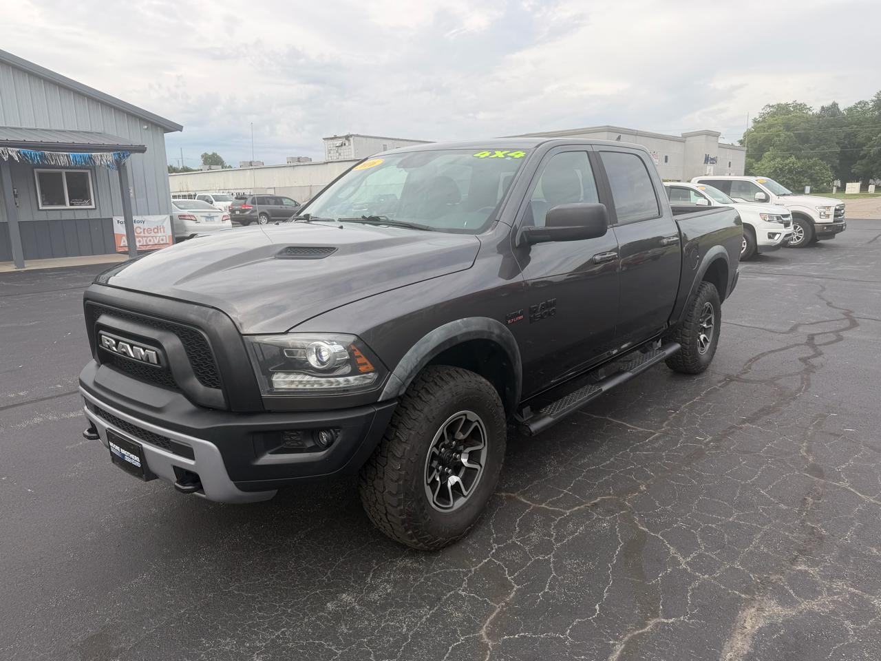 RAM 1500 4WD Crew Cab 140.5" Rebel 2016