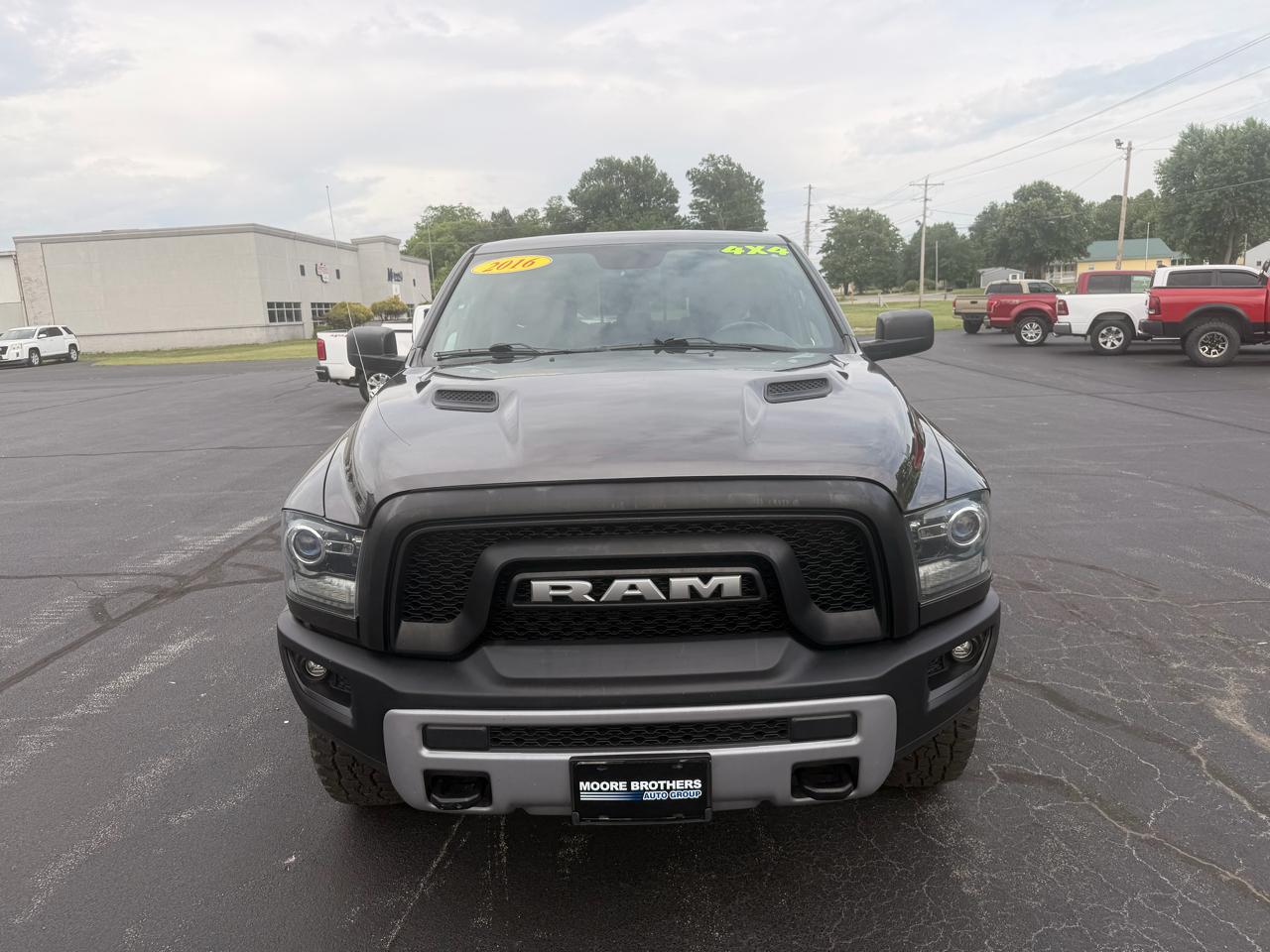 RAM 1500 4WD Crew Cab 140.5" Rebel 2016