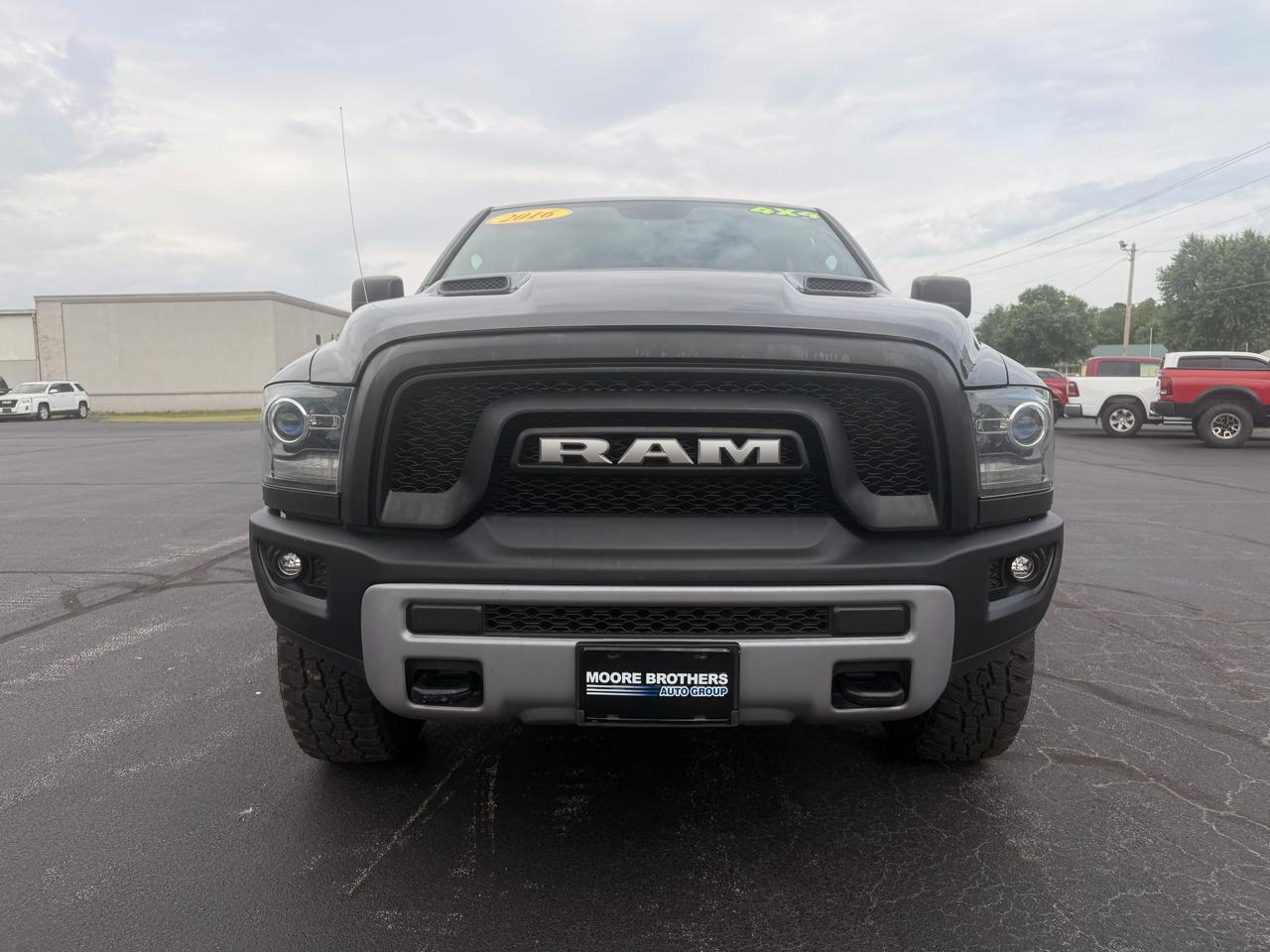 RAM 1500 4WD Crew Cab 140.5" Rebel 2016