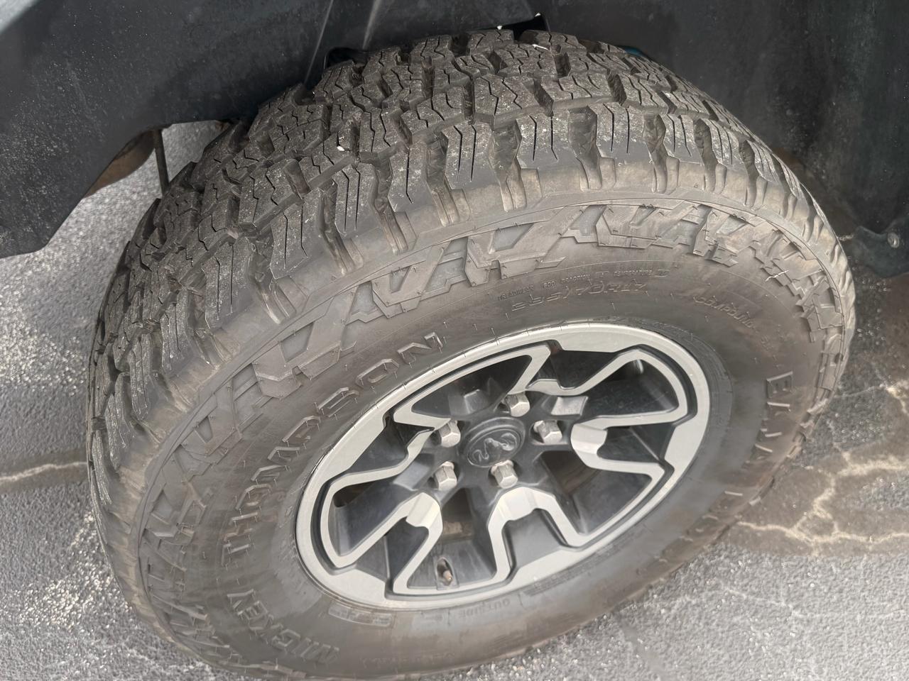 RAM 1500 4WD Crew Cab 140.5" Rebel 2016
