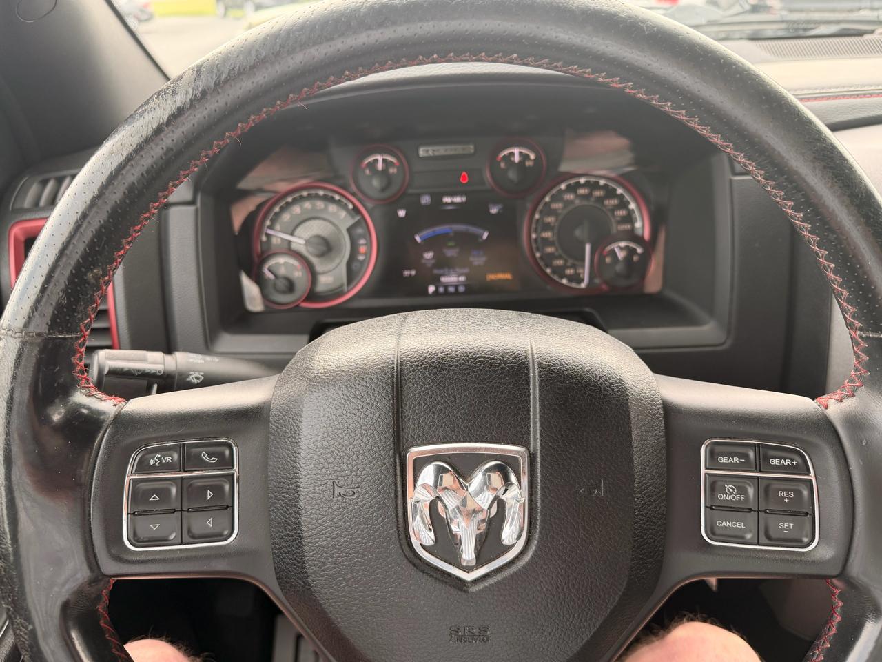 RAM 1500 4WD Crew Cab 140.5" Rebel 2016