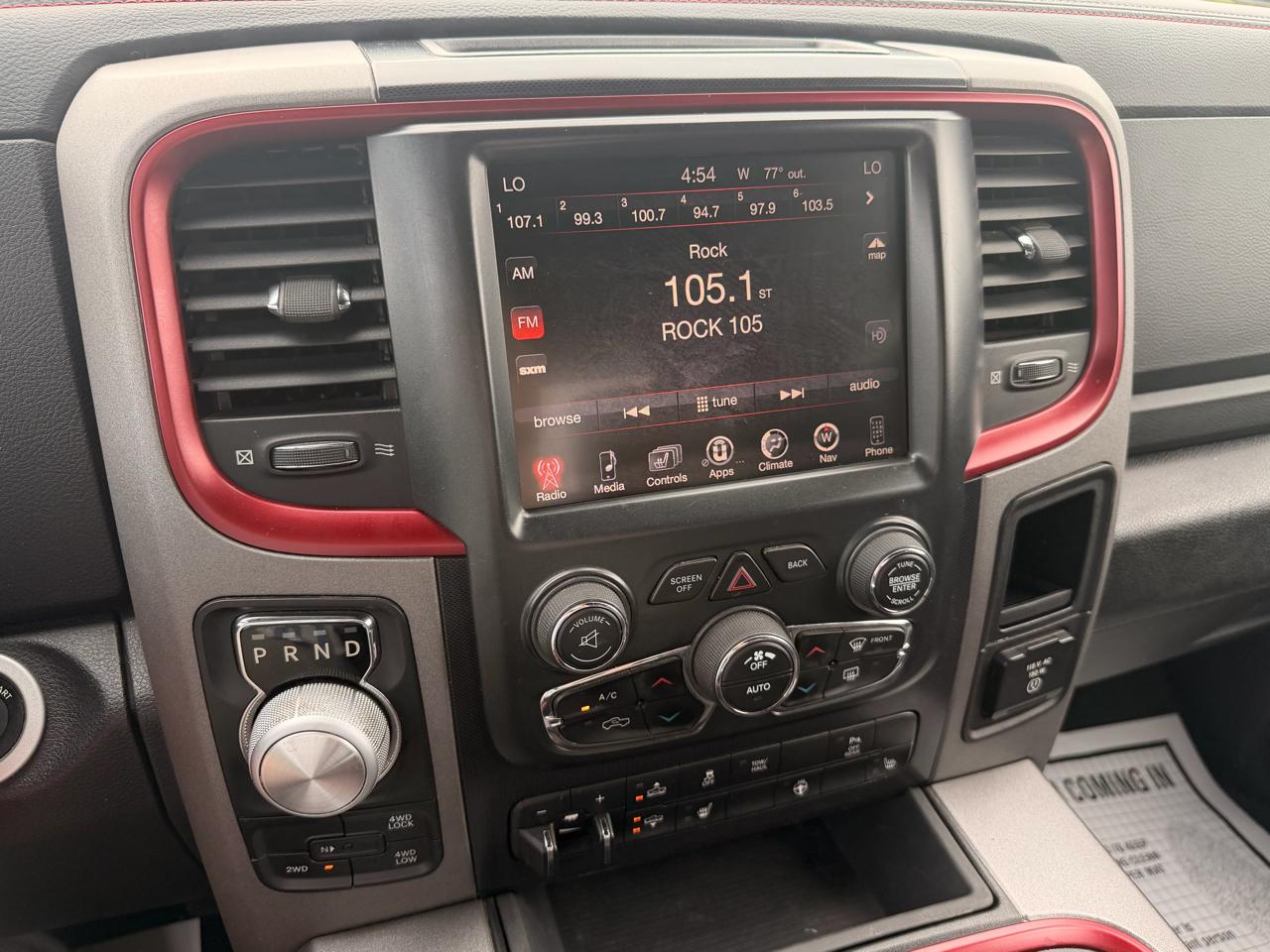 RAM 1500 4WD Crew Cab 140.5" Rebel 2016