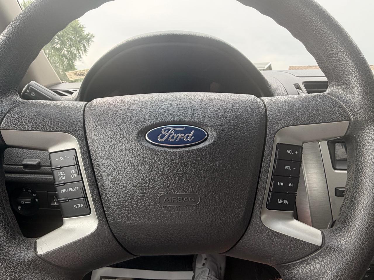 Ford Fusion 4dr Sdn SE FWD 2012