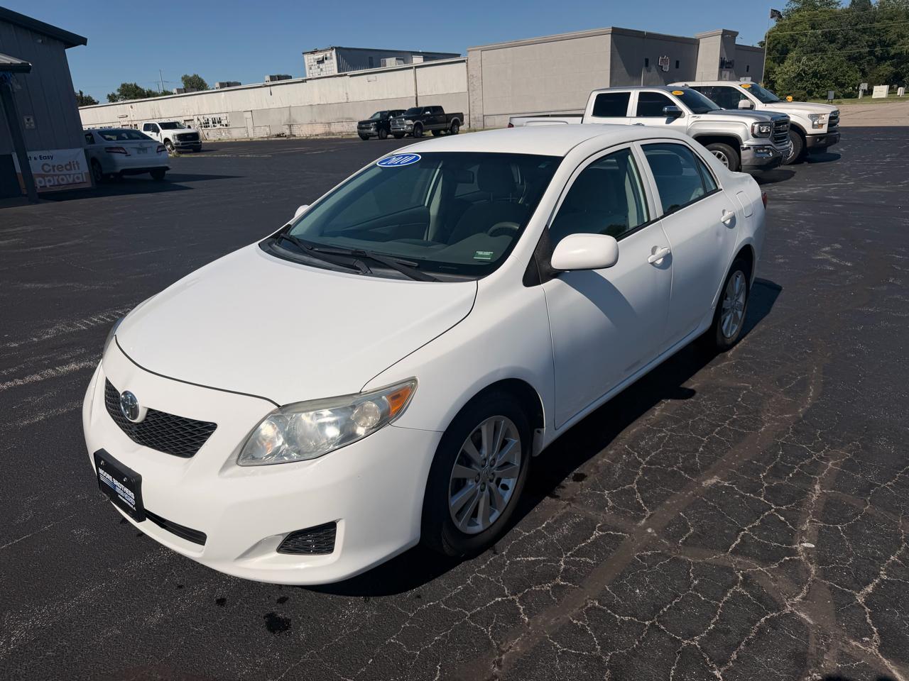 Toyota Corolla 4dr Sdn LE Auto 2010