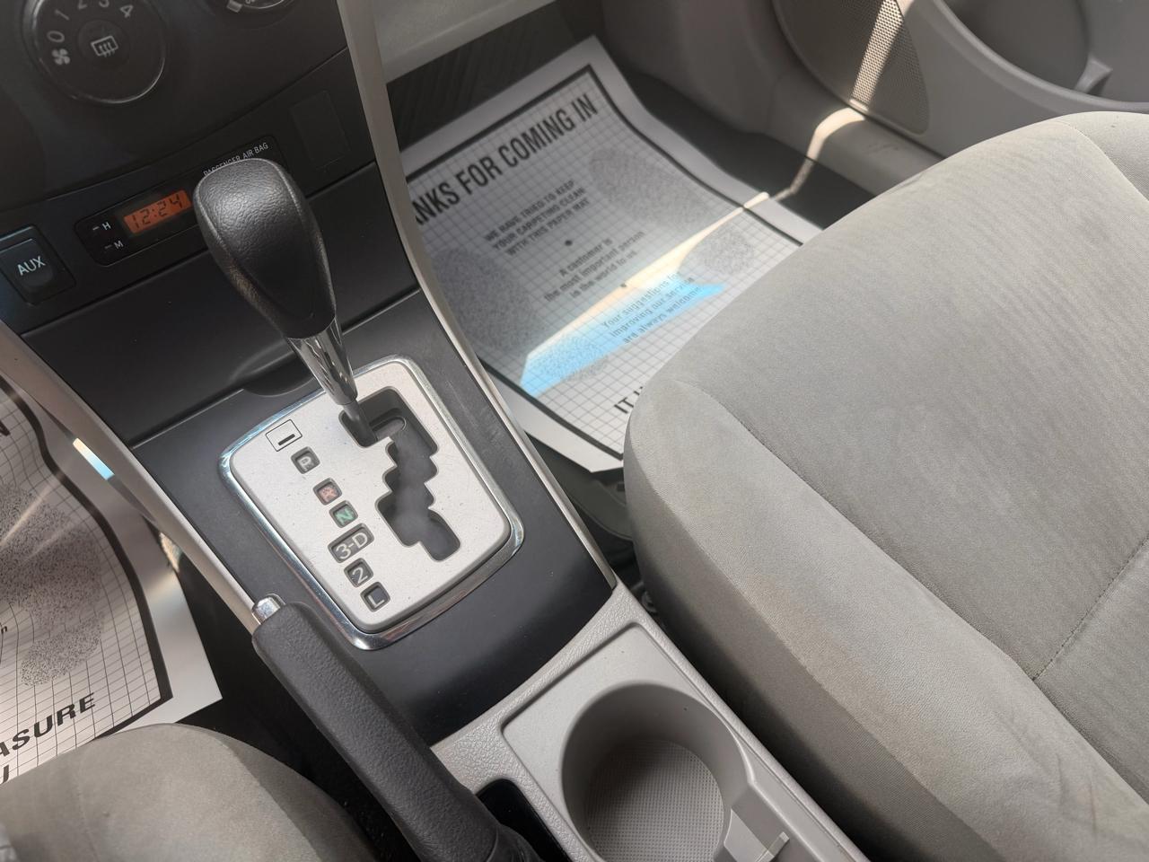 Toyota Corolla 4dr Sdn LE Auto 2010