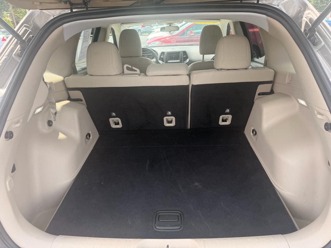 Jeep Cherokee Latitude 4x4 2019
