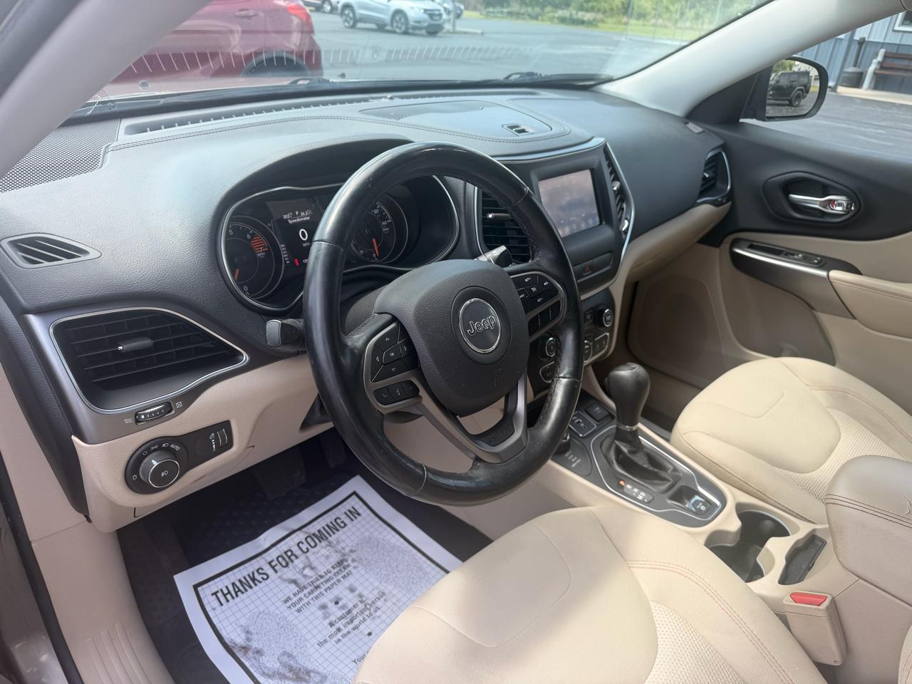 Jeep Cherokee Latitude 4x4 2019