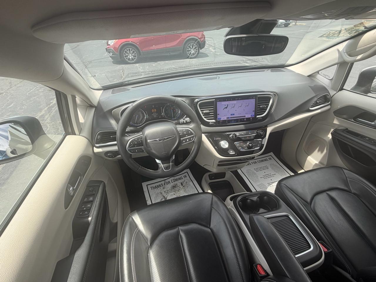 Chrysler Pacifica Touring L FWD 2023