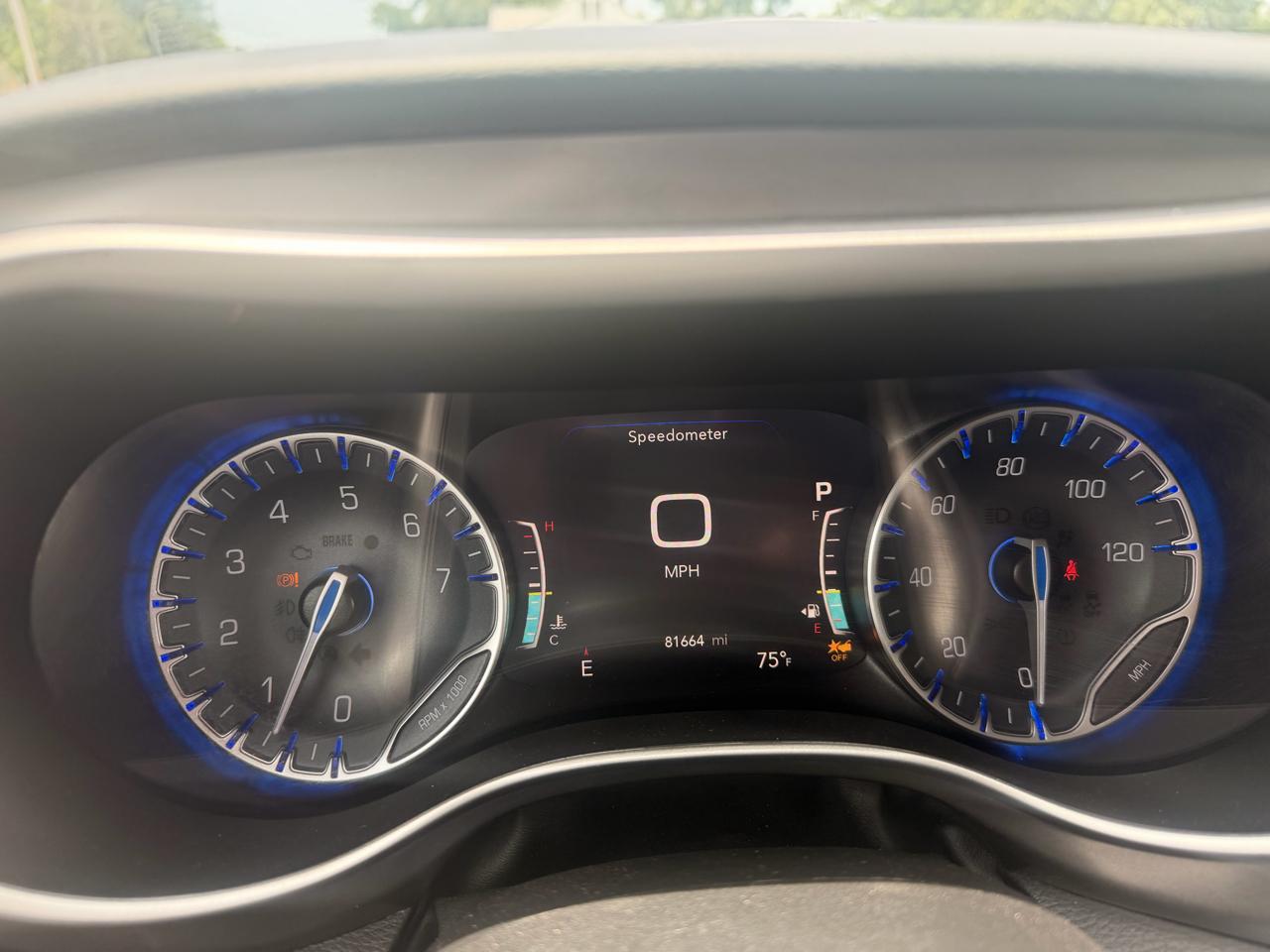 Chrysler Pacifica Touring L FWD 2023