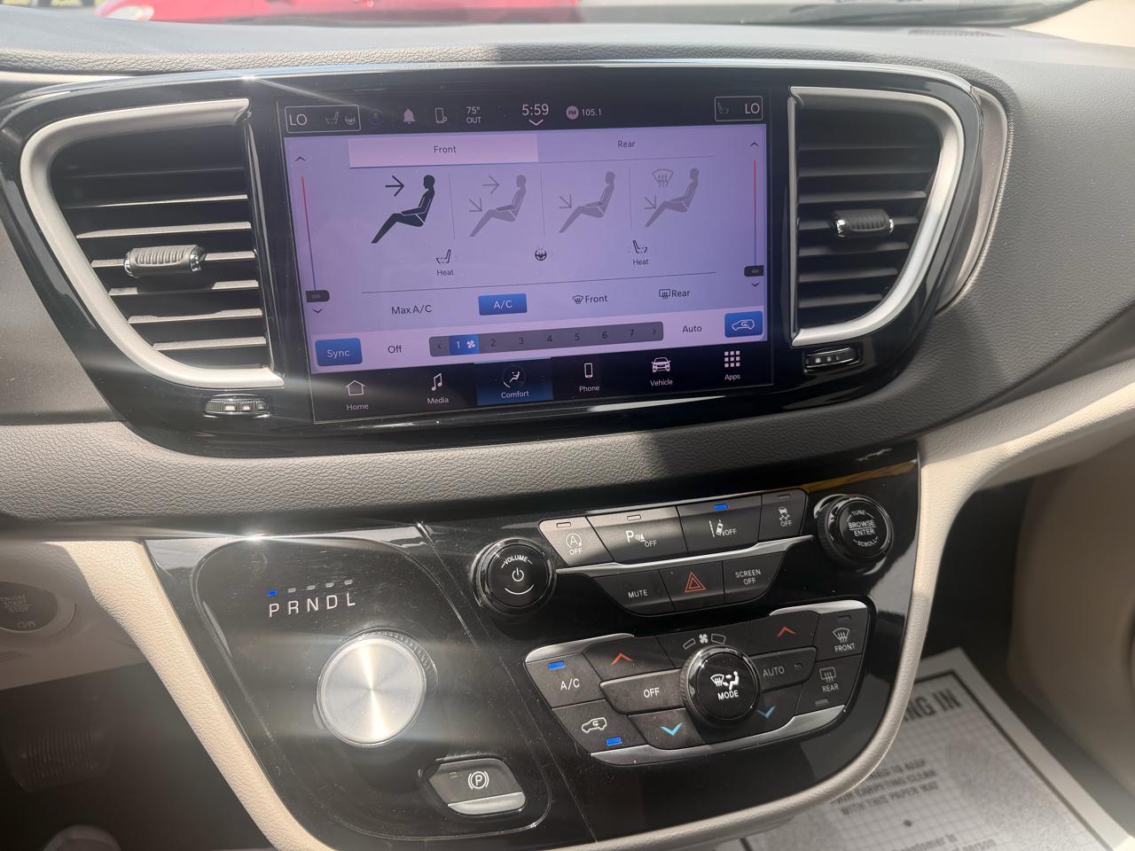 Chrysler Pacifica Touring L FWD 2023
