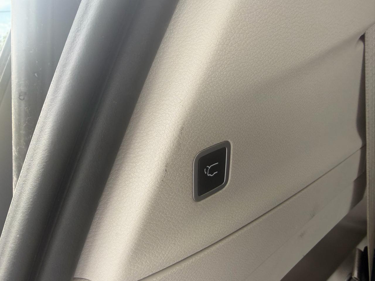 Chrysler Pacifica Touring L FWD 2023